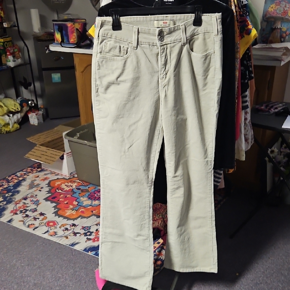 Levi's Cream Courdoroy Flare Pants with Classic Boot Cut Design